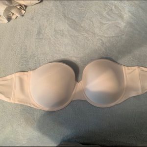 White Strapless bra